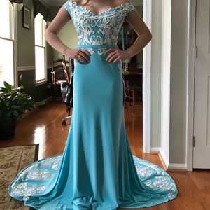 Blue and a White Lace Prom Dress